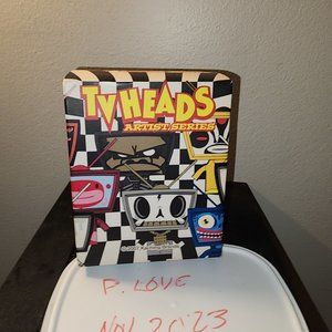 TV Heads Vinyl Figure